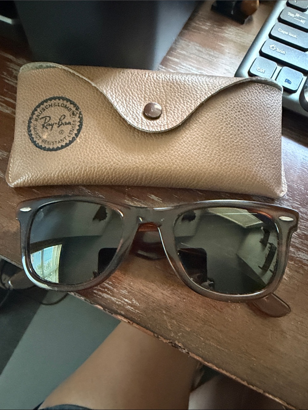 Vintage B&L Ray Ban Brown Tortoiseshell Sunglasses with tan soft case